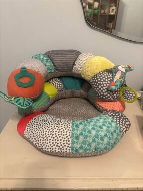 Infantino Multicolor Patchwork Infant Floor Seat with Toy Loop